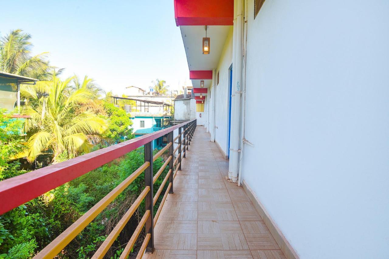 Fabexpress The Voyage Hotel Morjim Luaran gambar