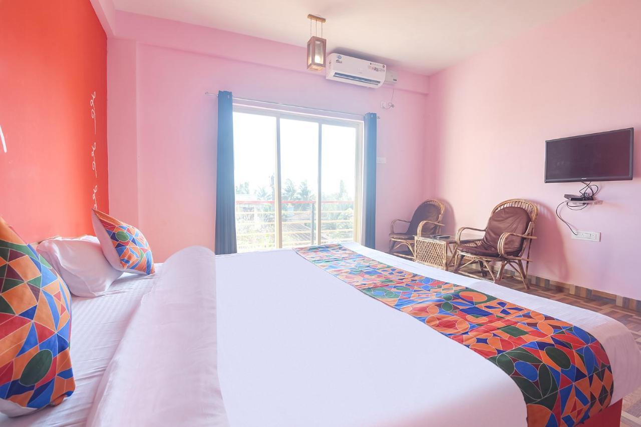 Fabexpress The Voyage Hotel Morjim Luaran gambar